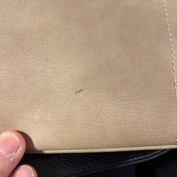 Roots Tan Leather Crossbody Bag - Picture 6 of 6